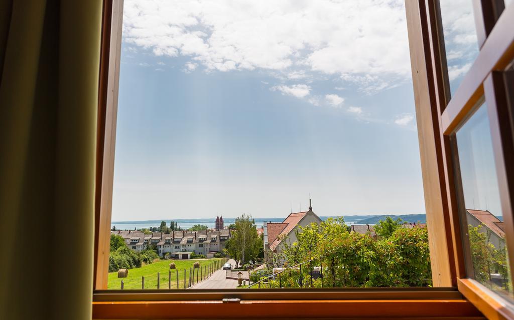 Figula Vendeghaz Hotel Balatonfured Exterior photo